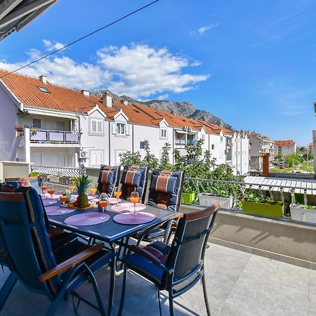 Apartment Ela Omiš Kültér fotó