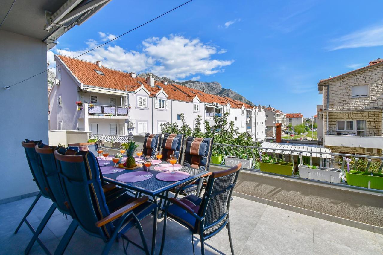 Apartment Ela Omiš Kültér fotó