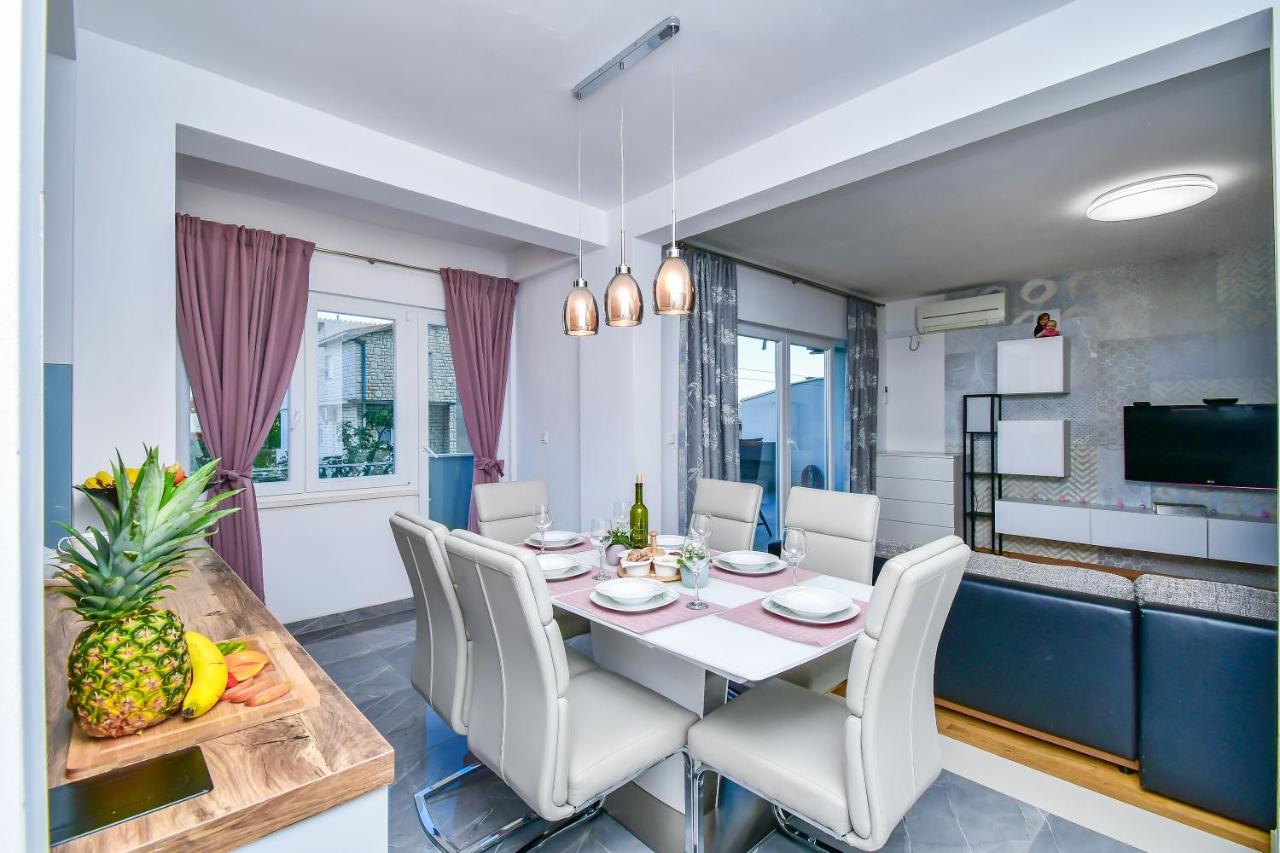 Apartment Ela Omiš Kültér fotó