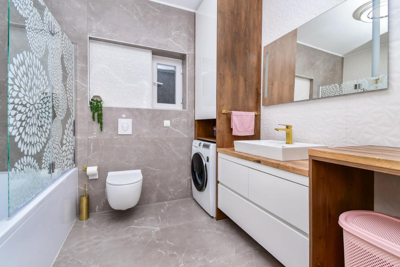 Apartment Ela Omiš Kültér fotó