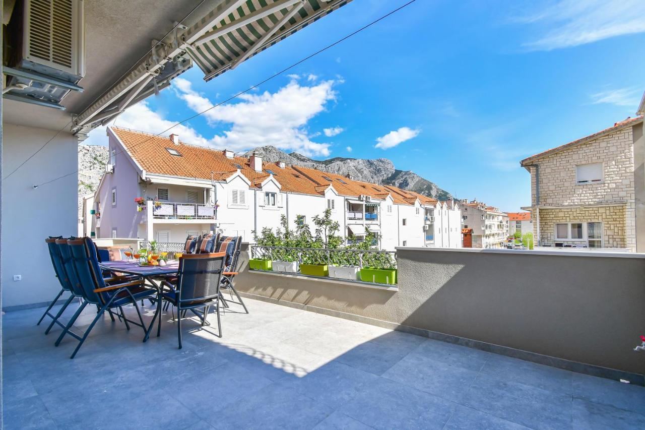 Apartment Ela Omiš Kültér fotó