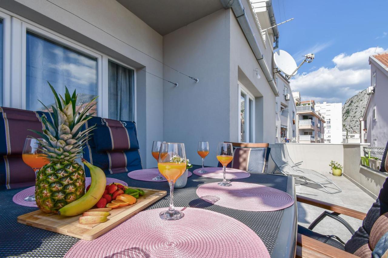 Apartment Ela Omiš Kültér fotó