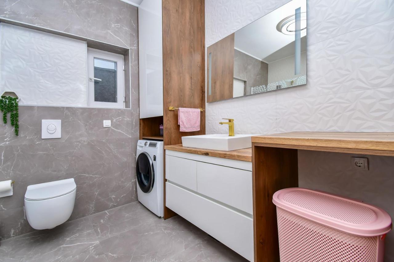 Apartment Ela Omiš Kültér fotó